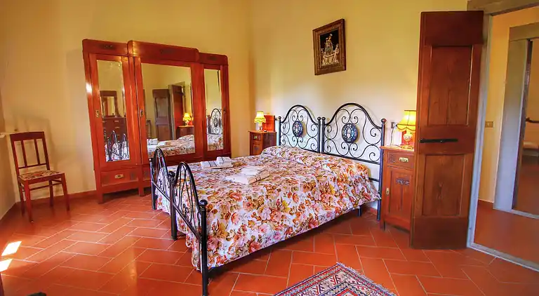 Manor house in Ortignano Raggiolo