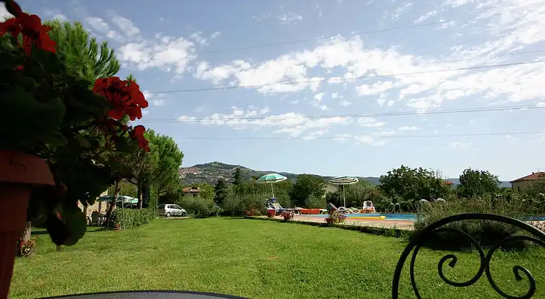 Farm house in Camucia