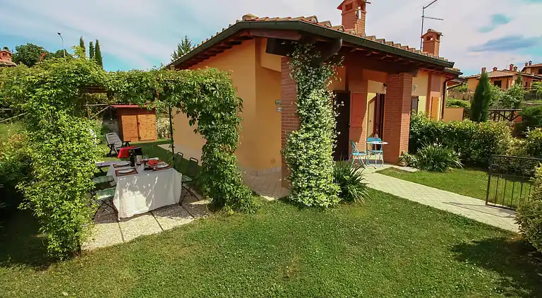 Holiday home in Contignano