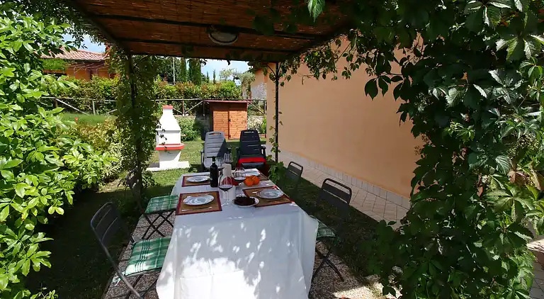 Holiday home in Contignano