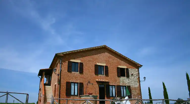 Farm house in Asciano