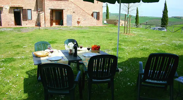 Farm house in Asciano