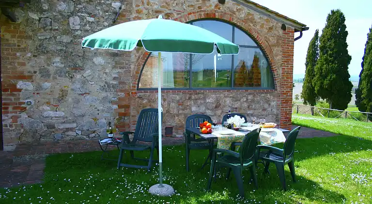 Farm house in Asciano