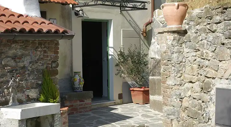 Cottage in San Terenzo Monti