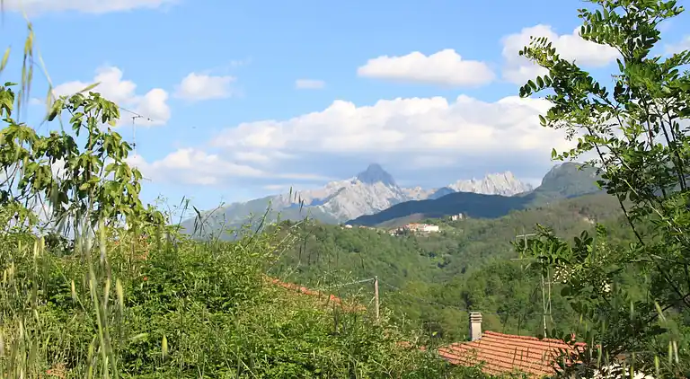 Cottage in San Terenzo Monti