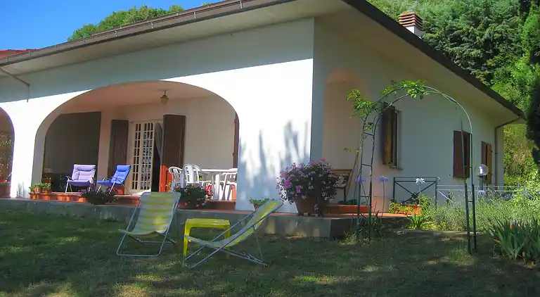 Villa in Castellina Marittima