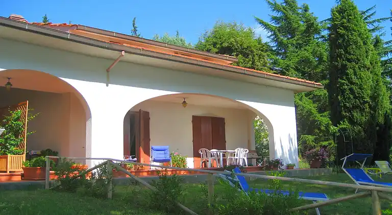 Villa in Castellina Marittima