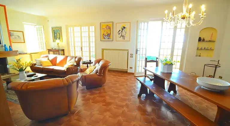 Villa in Castellina Marittima