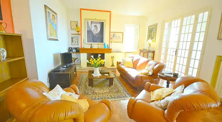 Villa in Castellina Marittima