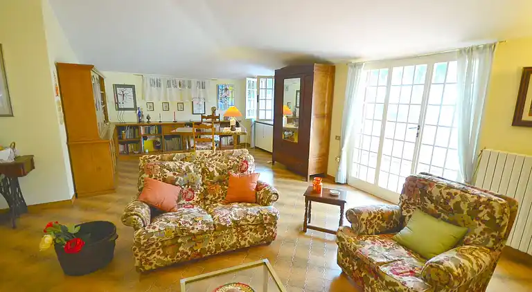 Villa in Castellina Marittima