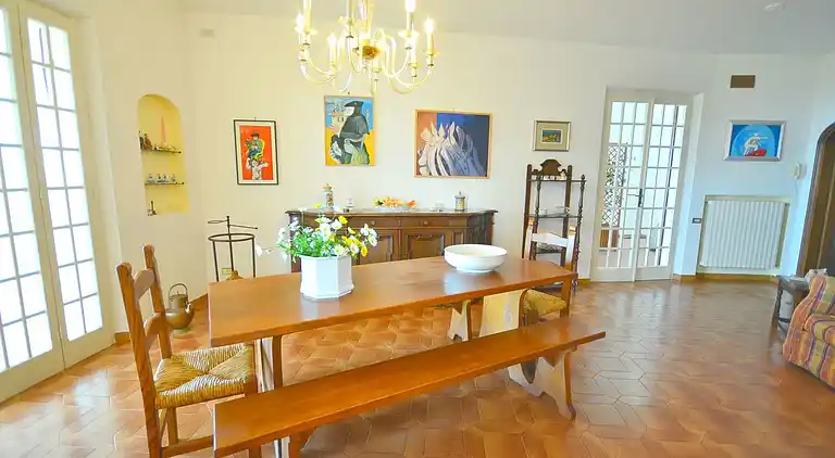 Villa in Castellina Marittima