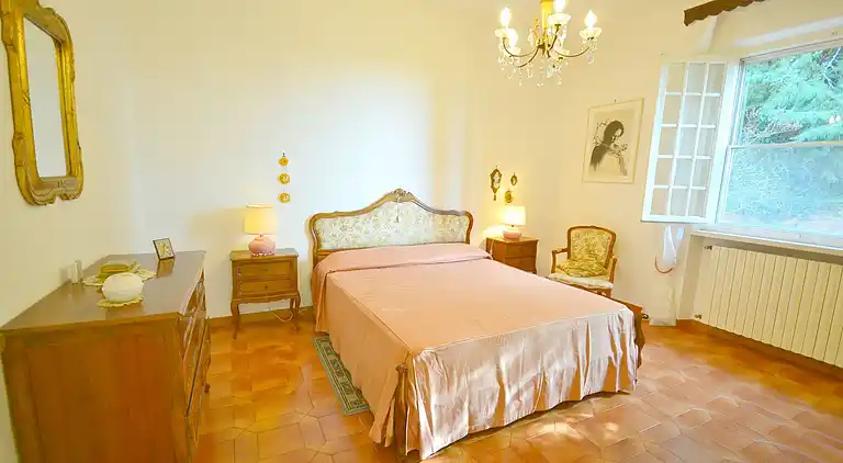 Villa in Castellina Marittima