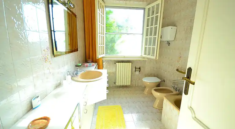 Villa in Castellina Marittima