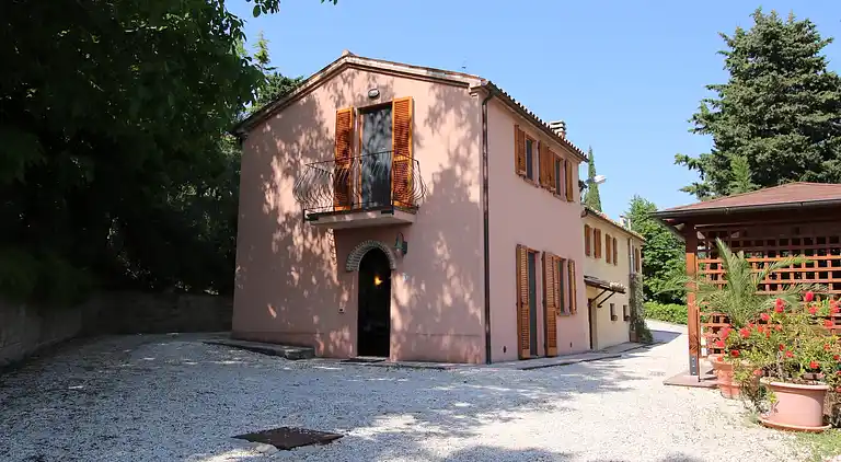 Gårdhus i Montecarotto