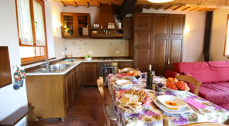 Gårdhus i Montecarotto