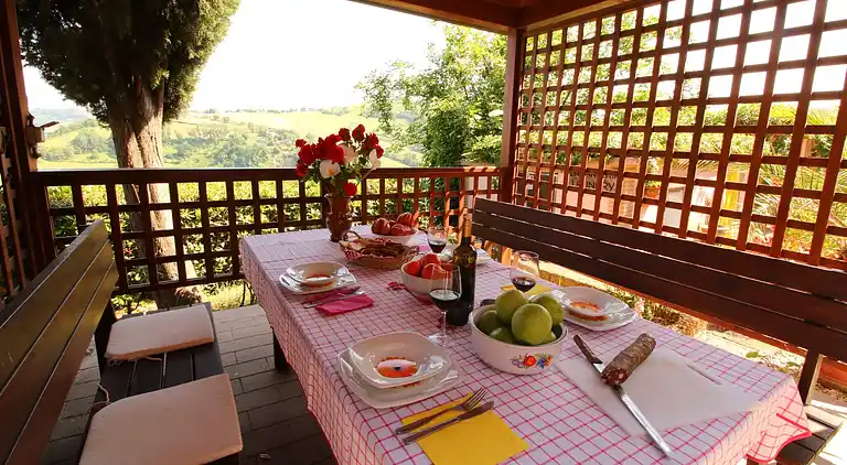 Gårdhus i Montecarotto