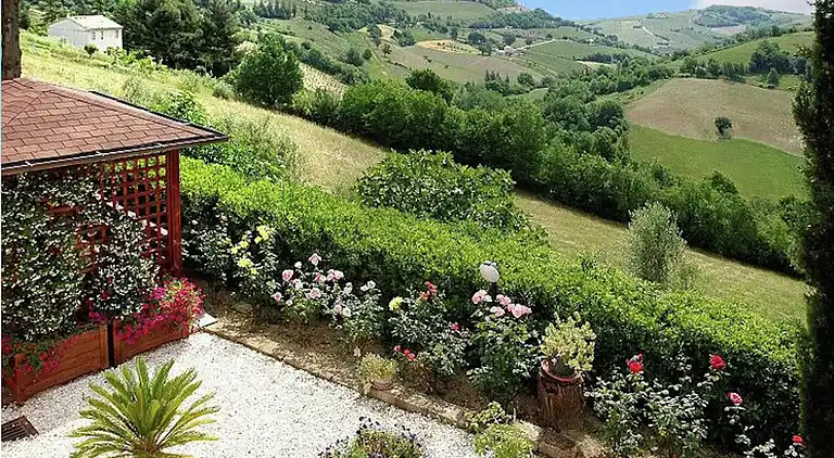 Gårdhus i Montecarotto