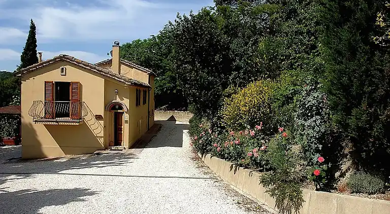 Farm house in Montecarotto