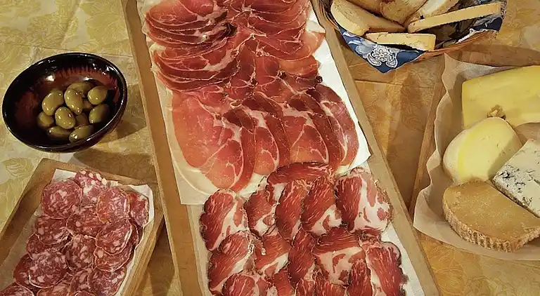 Farm house in Montecarotto