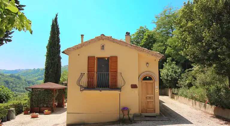 Farm house in Montecarotto