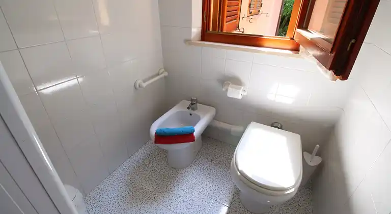 Farm house in Montecarotto