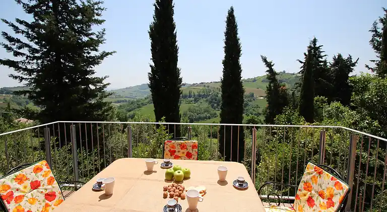 Farm house in Montecarotto