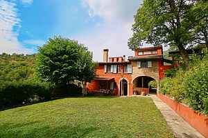Villa in Fabriano