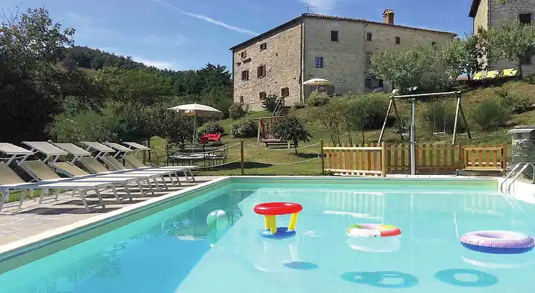 Gårdshus i Apecchio