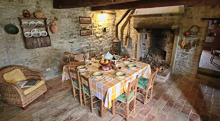 Gårdshus i Apecchio