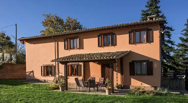 Villa i Pievebovigliana