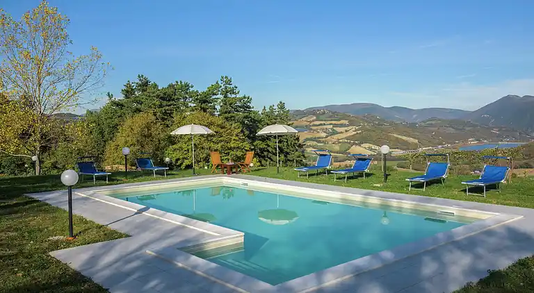 Villa i Pievebovigliana