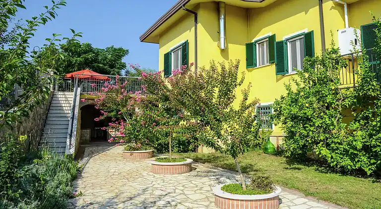 Semesterbostad i Scauzone