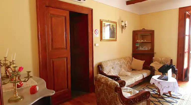 Manor house in Fitili