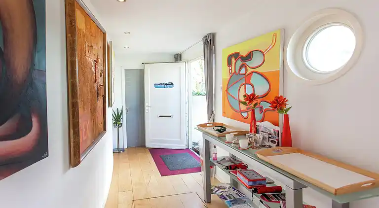 Houseboat in Amsterdam-Zuid