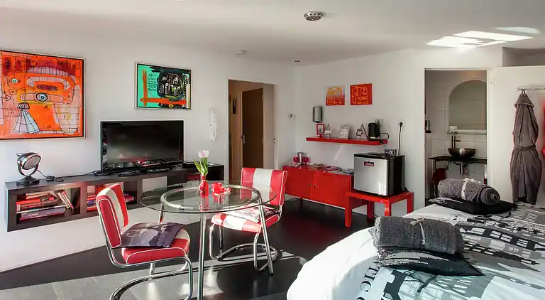 Houseboat in Amsterdam-Zuid