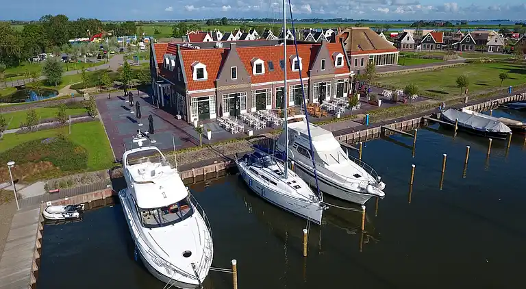 Holiday home in Uitdam