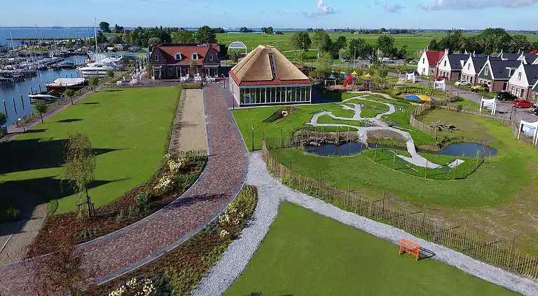 Holiday home in Uitdam