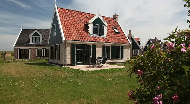 Villa in Hippolytushoef
