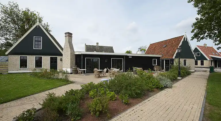 Villa in Hippolytushoef