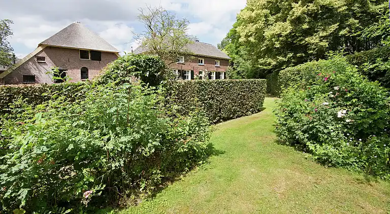 Farm house in Zoelen