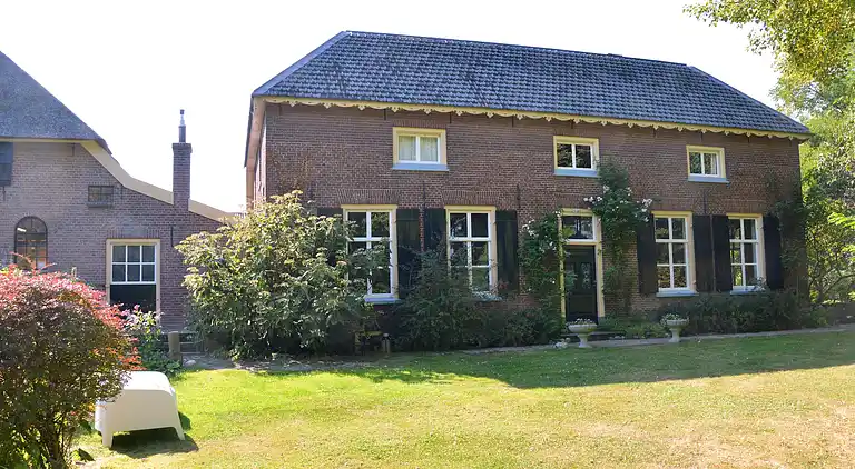 Farm house in Zoelen