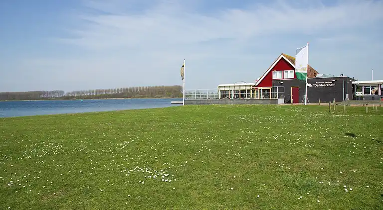 Holiday home in Wolphaartsdijk