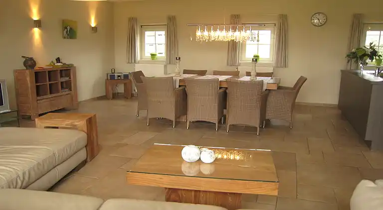 Farm house in Zuidzande