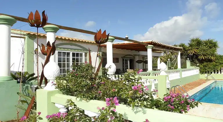 Villa in Monte Raposo