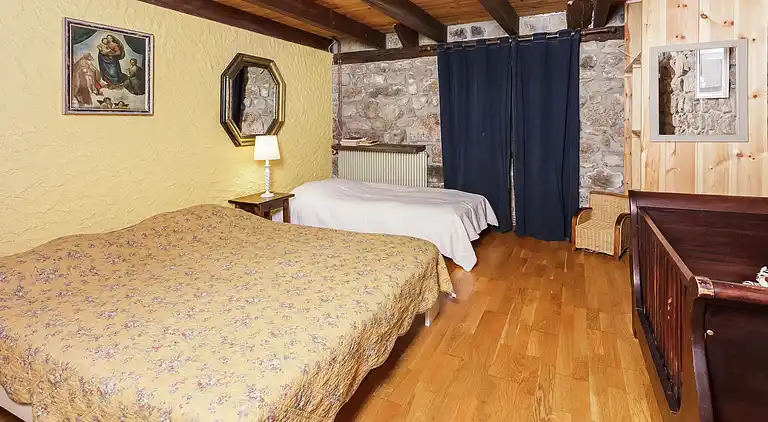 Farm house in Cros-de-Géorand