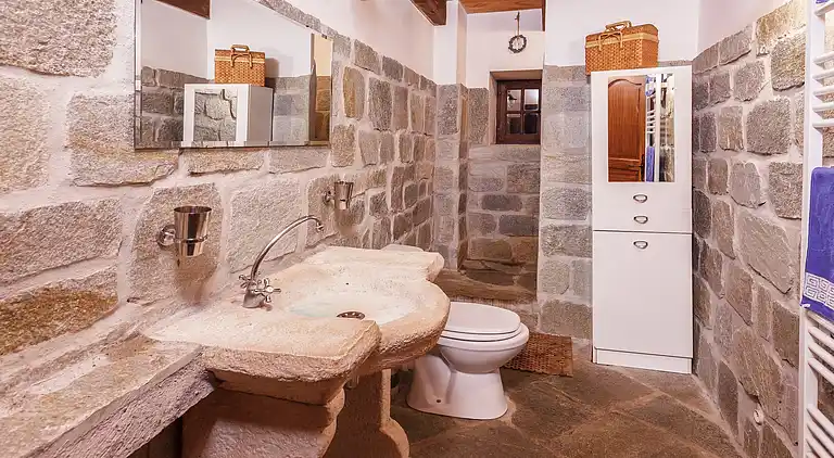 Farm house in Cros-de-Géorand