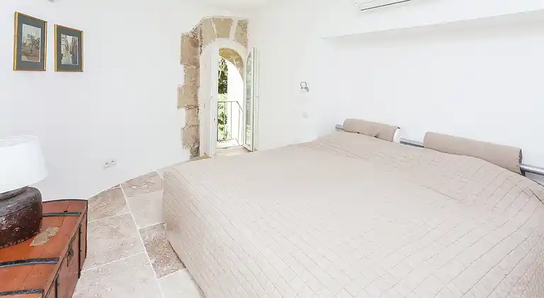 Castle in Jonquières