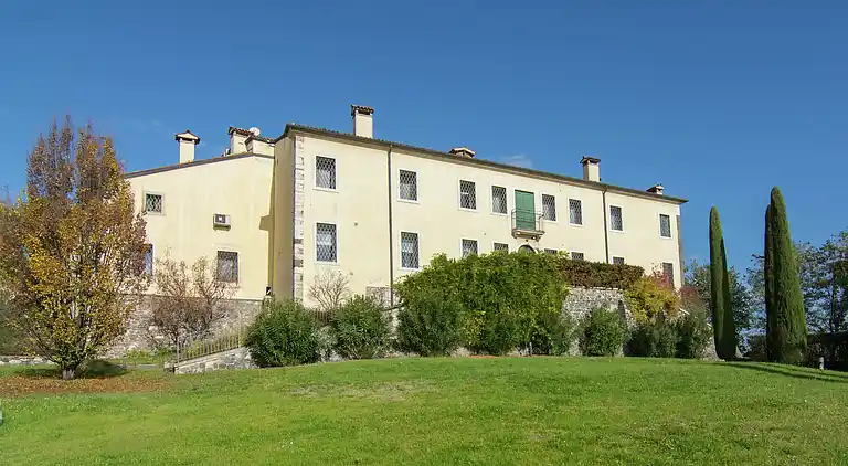 Manor house in Mason