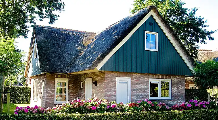 Holiday home in Sint Maartensvlotbrug