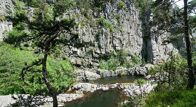 Farm house in Cros-de-Géorand